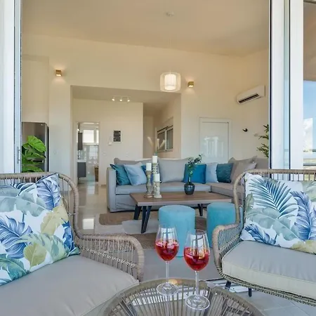 Villa Marathi With Stunning Ocean View La Canea